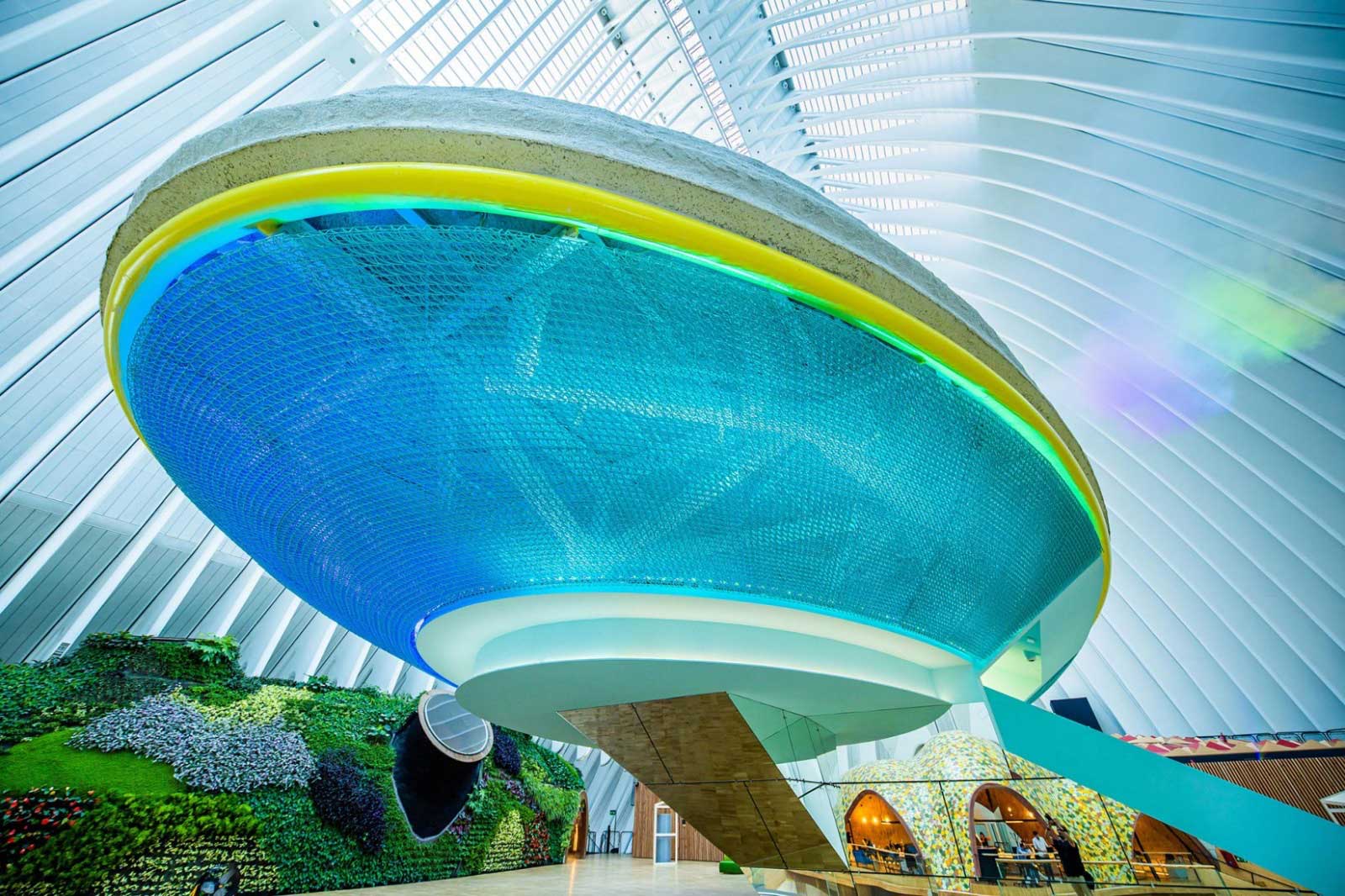 Vista de La Nube en CaixaForum Valencia diseñado con impresión 3D sostenible por Nagami.