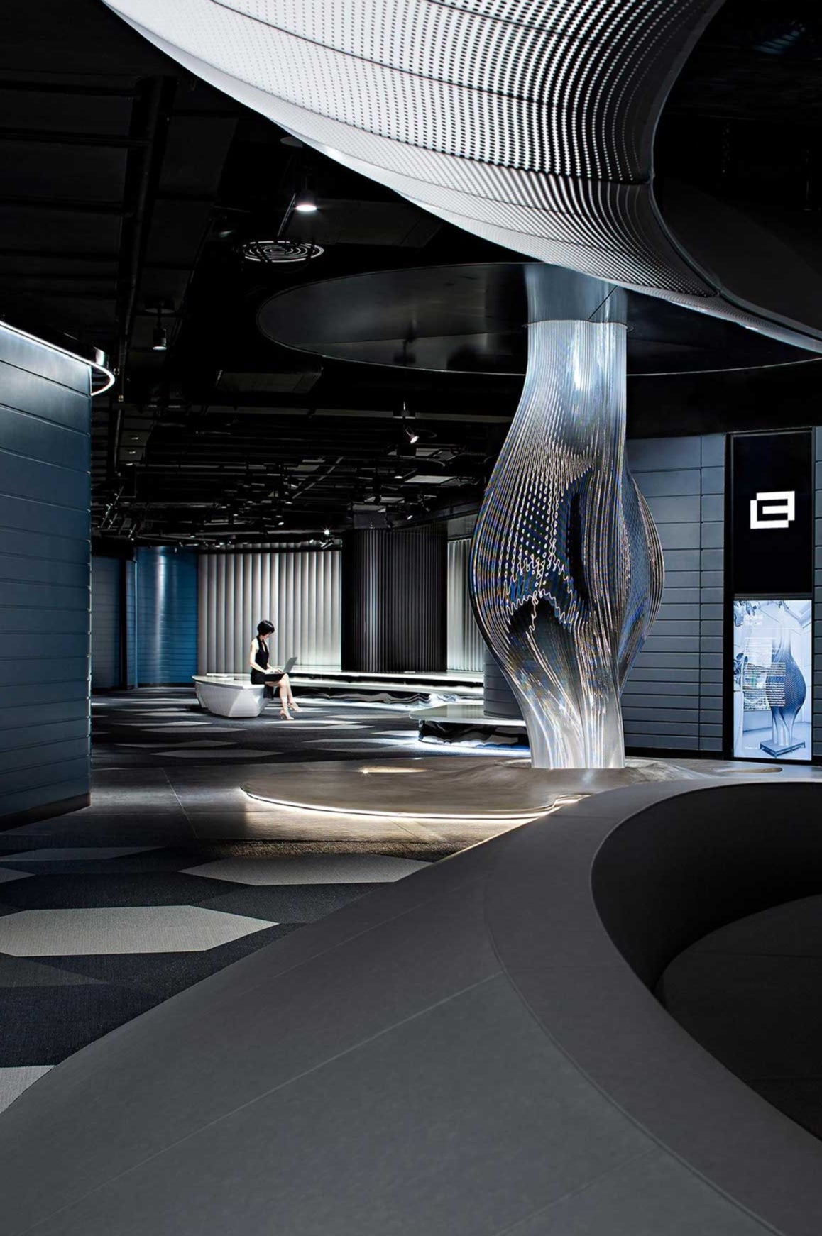 Escultura Ganic de Ross Lovegrove, impresa en 3D por Nagami en gran formato instalada en Shenzen