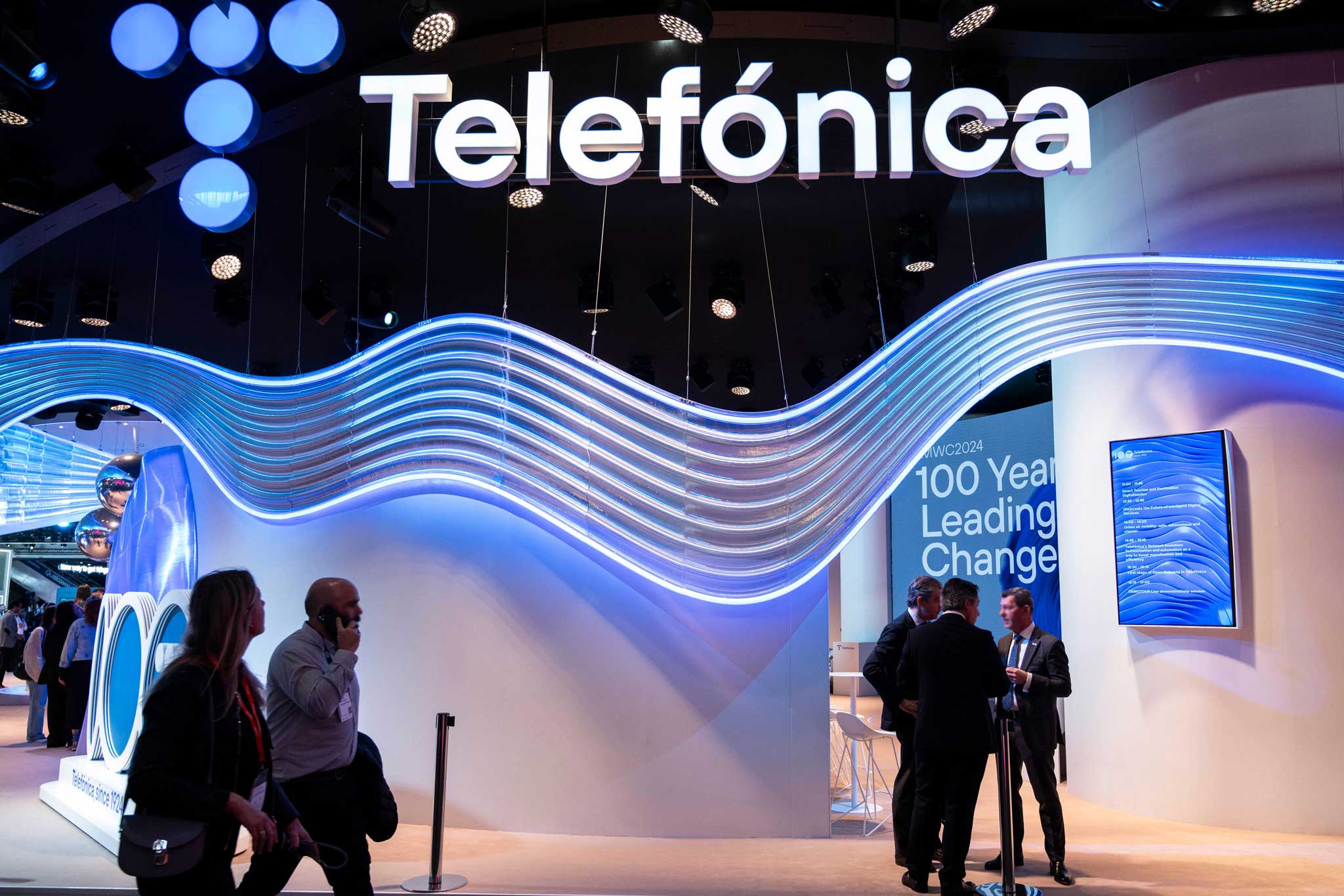 Zoom a la Intervención impresa en 3D con PETG reciclado en el stand de Telefónica en el MWC 2024.